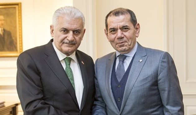 Dursun Özbek Çankaya Köşkü'ne çıktı