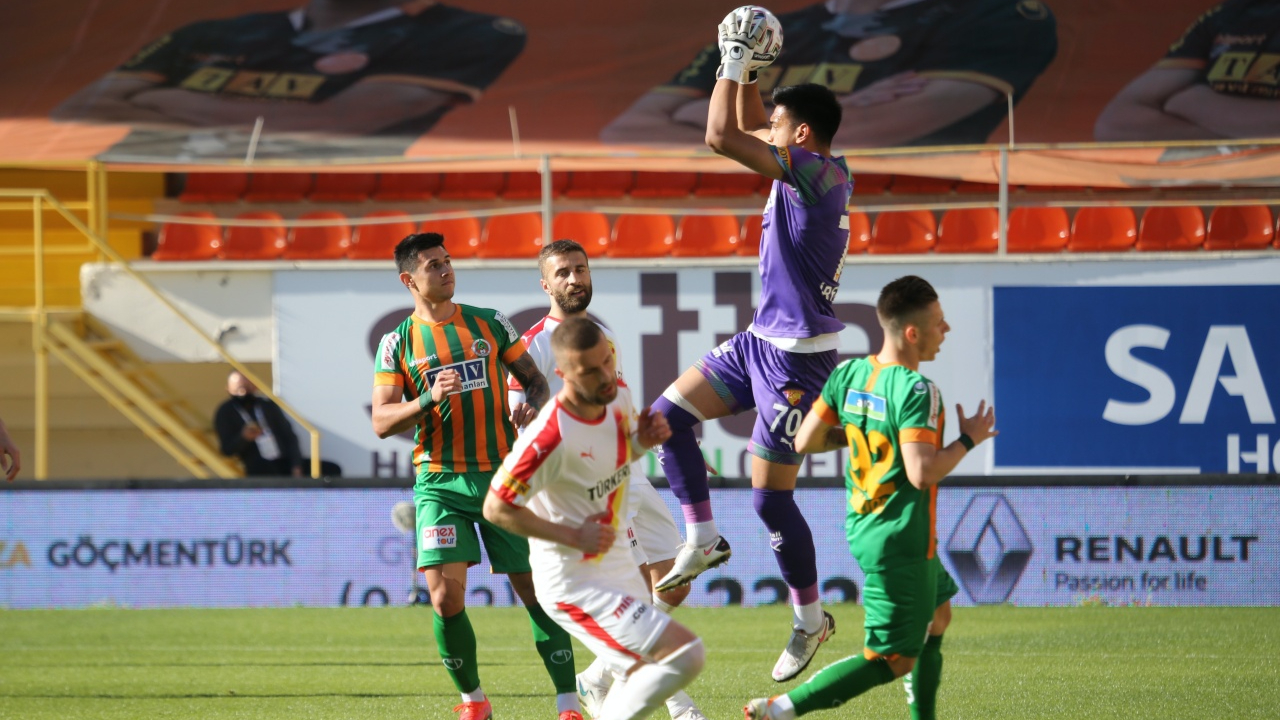 Aytemiz Alanyaspor-Göztepe maçında birlik beraberlik