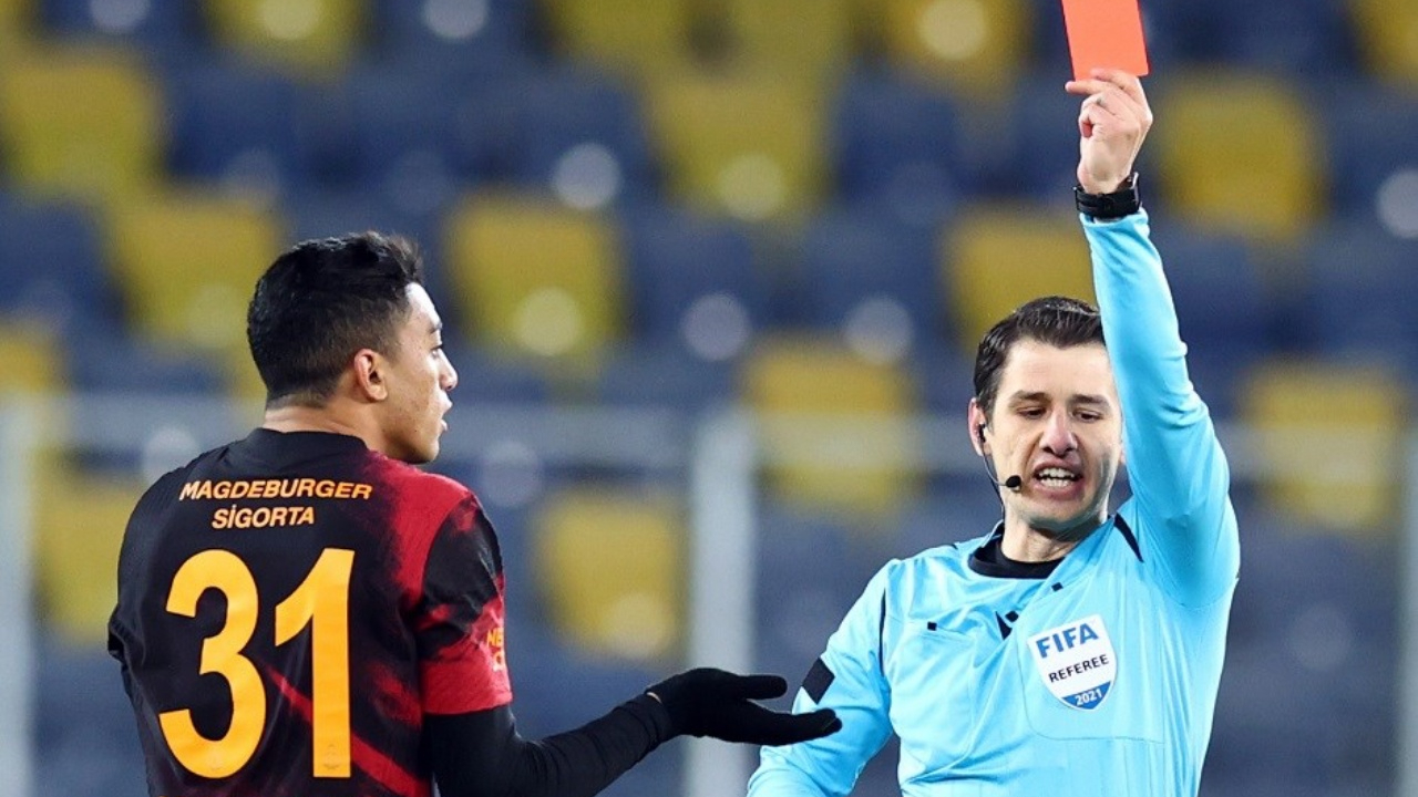 Mostafa Mohamed'e 1 maç ceza verildi
