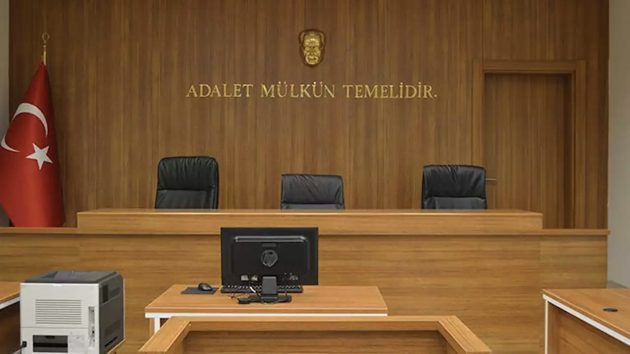 Emekli amirallerin muhtırasına suç duyurusu