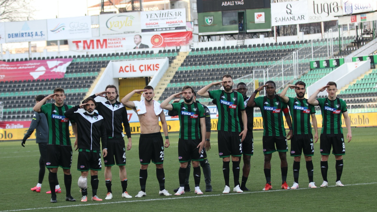 Denizlispor, Yeni Malatyaspor engelini 3-2'yle geçti