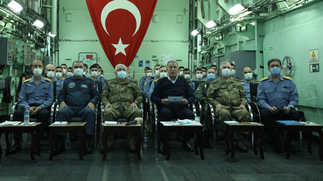 Akar'dan Mısır'a kıta sahanlığı mesajı