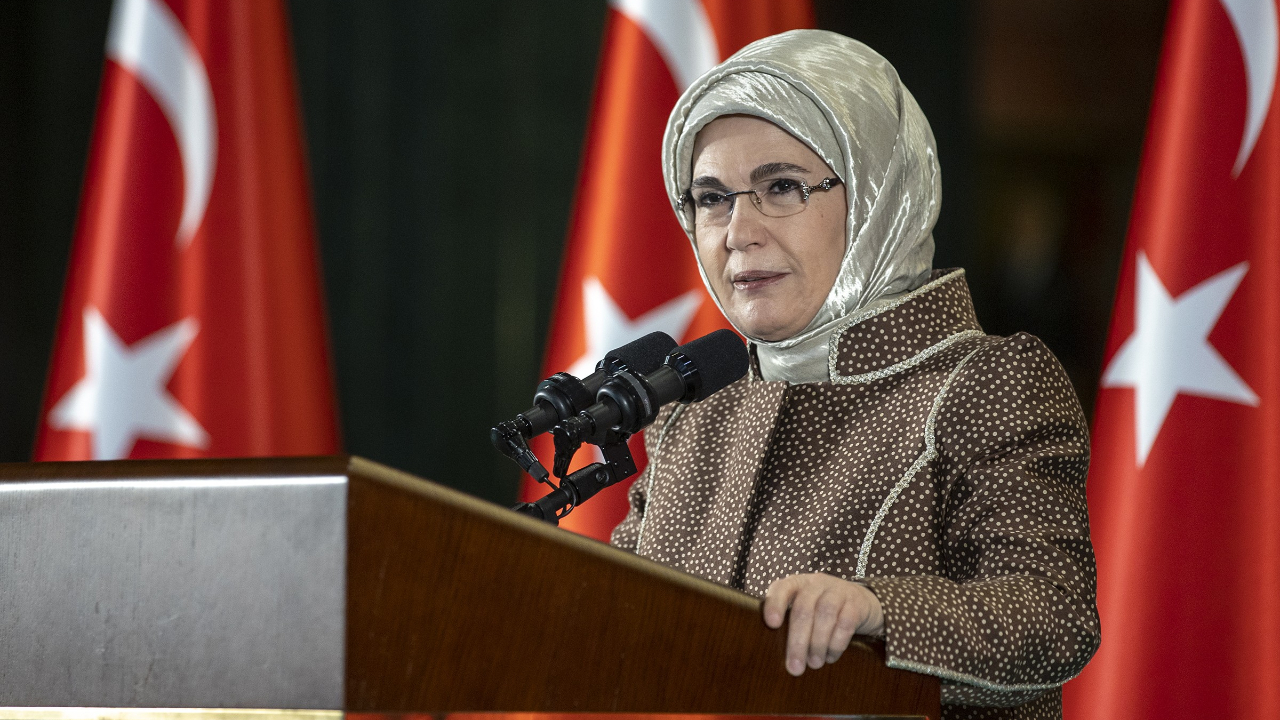 Emine Erdoğan: Sizlere minnettarız iyi ki varsınız