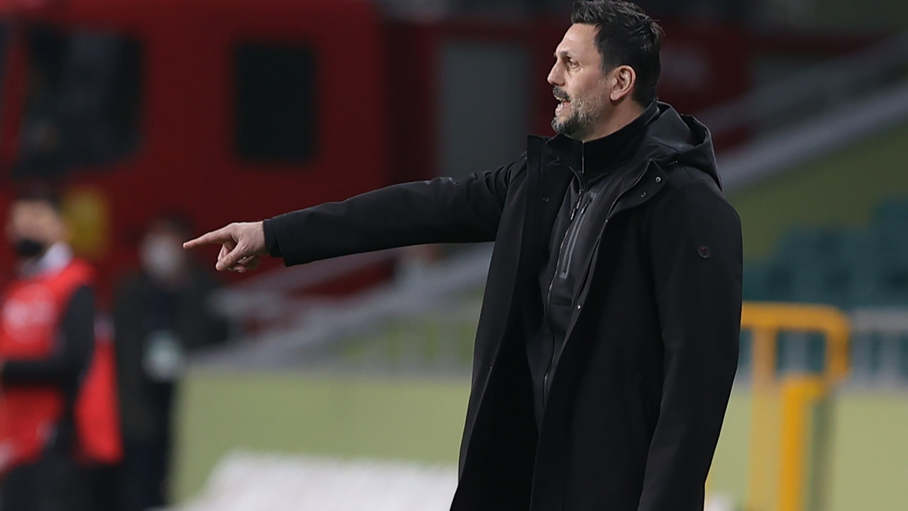 Erol Bulut: Futbolcularımı rahat bıraksınlar, bizi eleştirsinler