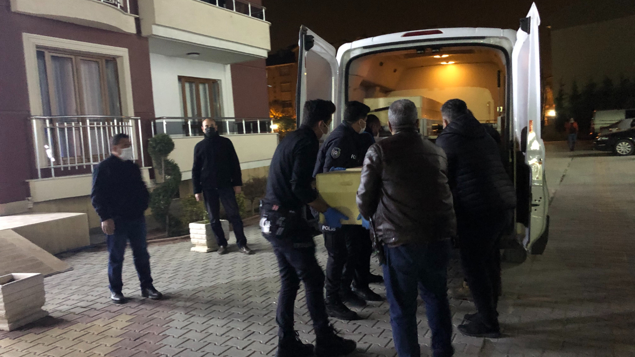 10 yaşındaki oğlunu boğarak öldürdü
