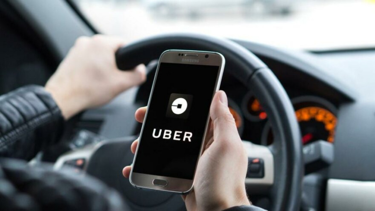 Tekme tokat kovulan UBER geri döndü
