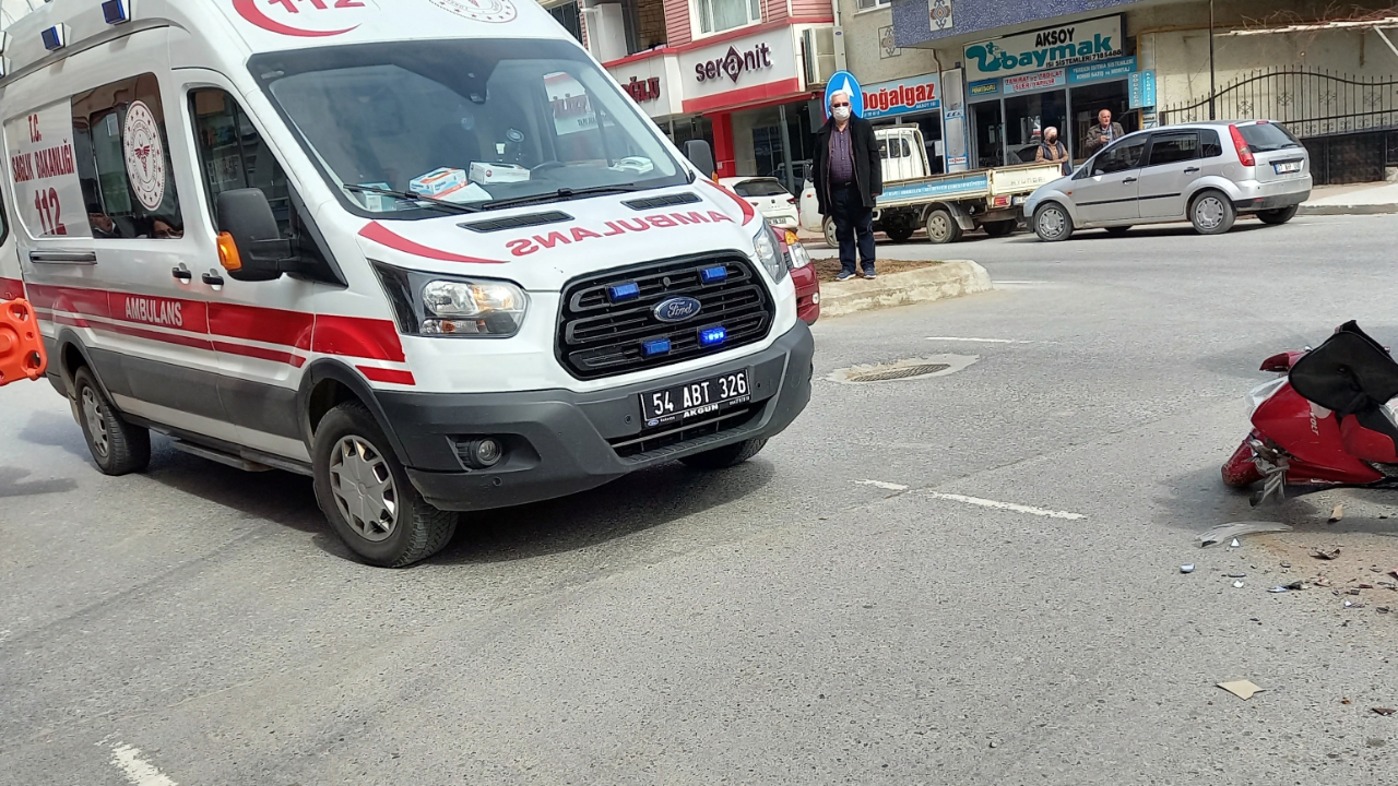 Ambulans kazaları karıştırdı, yaralı dakikalarca yerde bekledi
