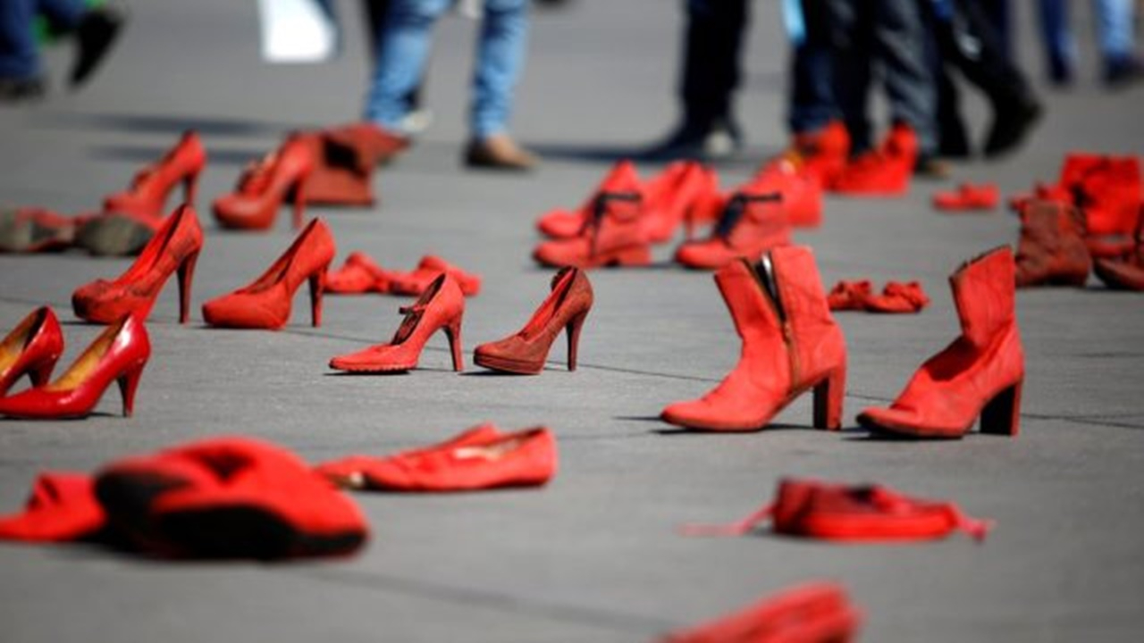 Kadın cinayetleri sonrası milletvekilinden ilginç öneri: Erkekler 6'dan sonra sokağa çıkmasın!