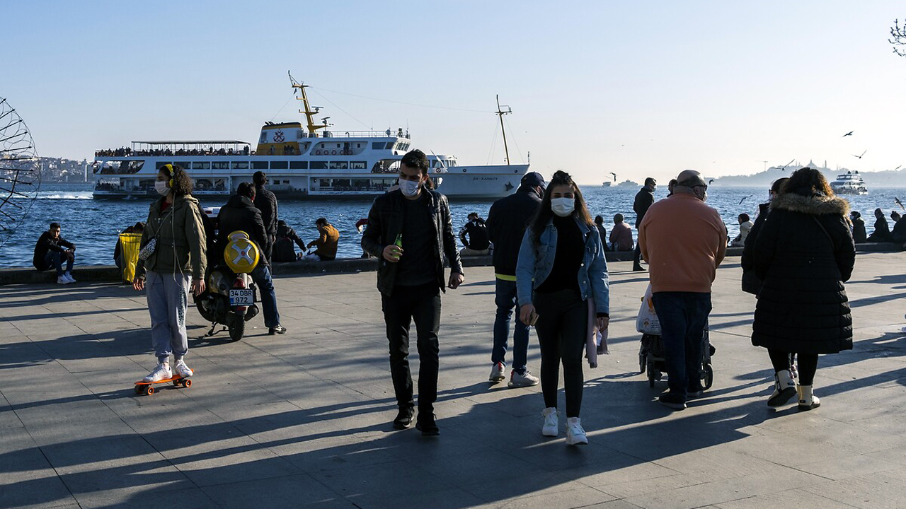 İstanbul'da kahvehane, berber ve düğün salonları için yeni karar