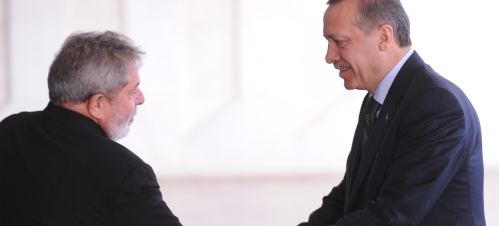 Erdoğan'ın yakın dostu Lula siyasete dönüyor