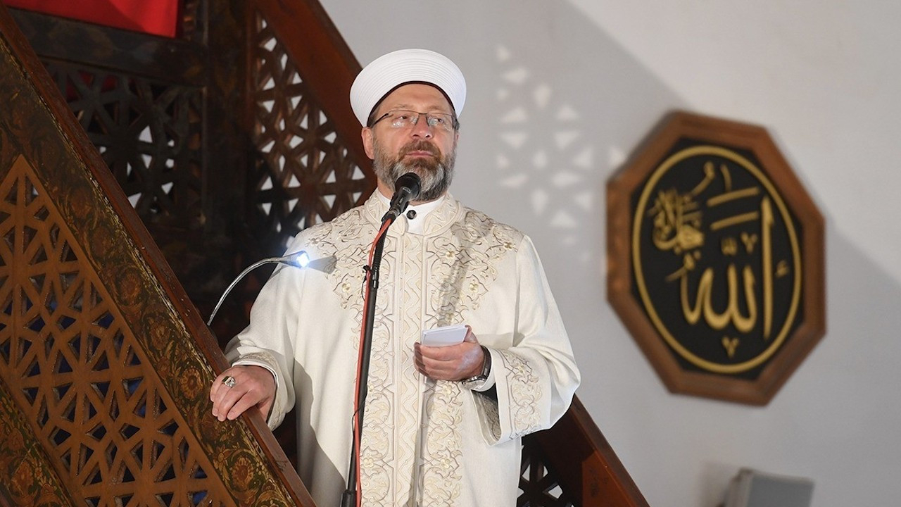 Onlar ise bir yalan uğruna günaha girdiler