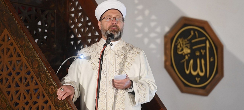 Onlar ise bir yalan uğruna günaha girdiler