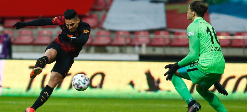 Galatasaray Kayseri'de yara sardı