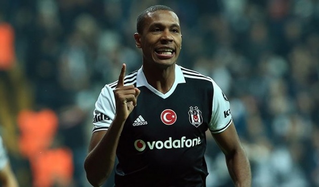 Beşiktaşlı Marcelo futbol kulübü kurdu