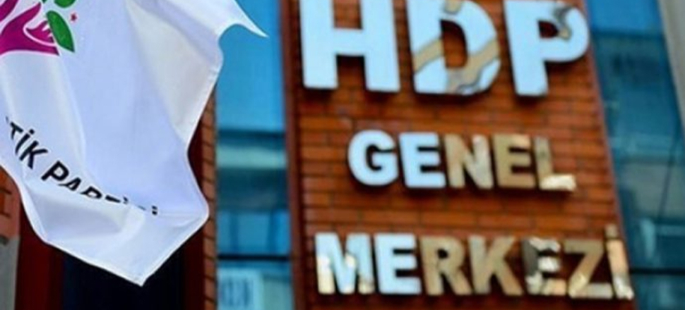 HDP'nin kapatılmasına yönelik AYM'ye dava açıldı