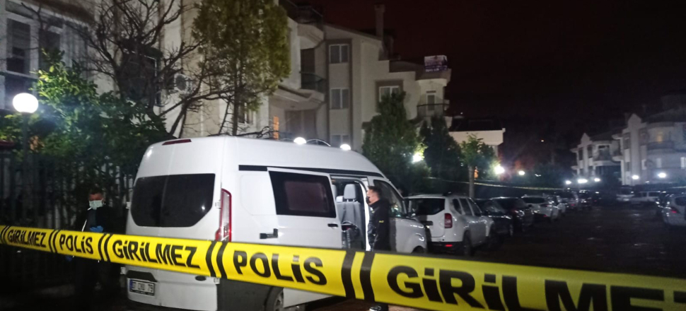Ailesini katledip intihar etti