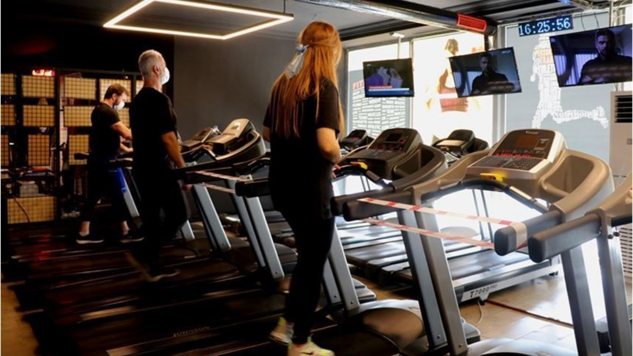 Spora gitti 45 kişiye korona bulaştırdı