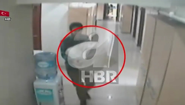 FETÖ'cüler kumpas belgelerini böyle kaçırdı...