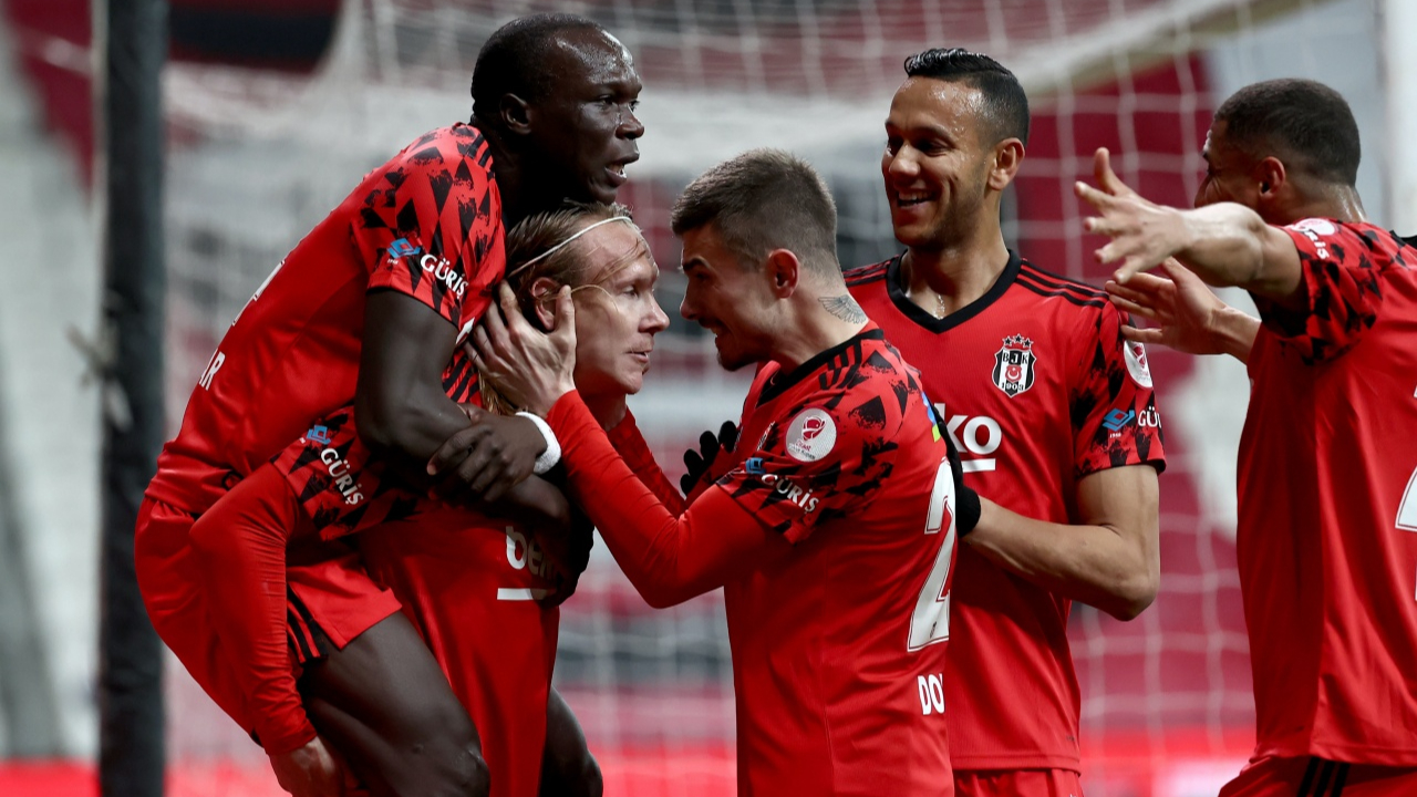 Kupa'da sakatlanan Aboubakar'a derbi tedbiri