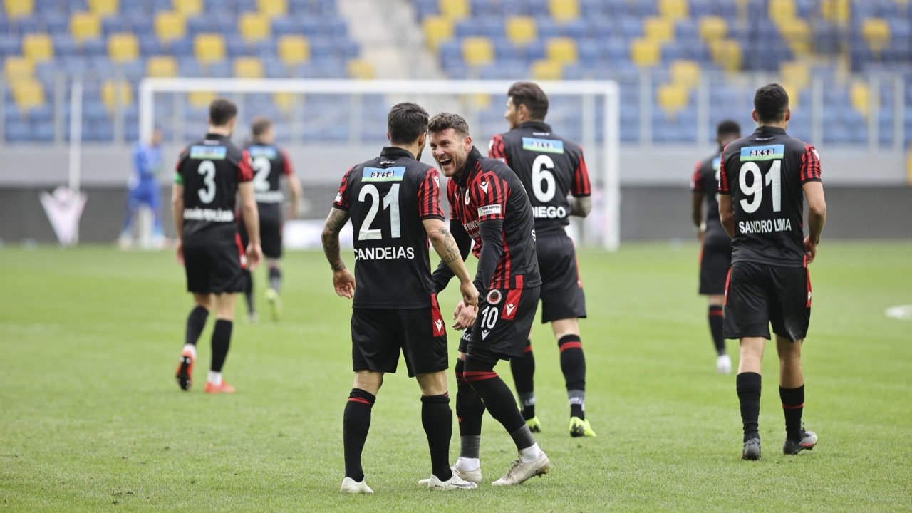 Gençlerbirliği Özcan Bizati'yle 2'de 2 yaptı
