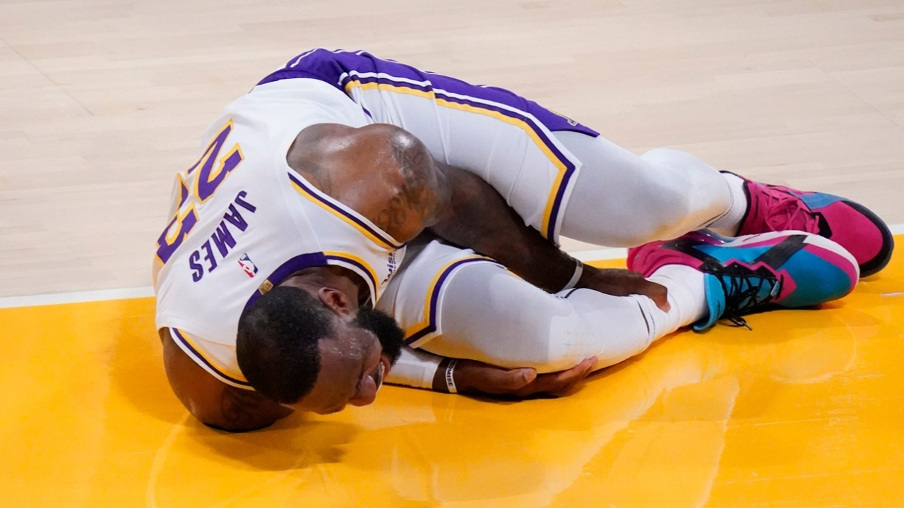 LeBron James'ten kötü haber! NBA devi sakatlandı...