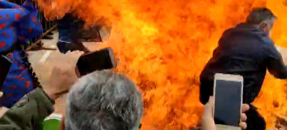 Nevruz ateşi yakarken ölümden döndüler
