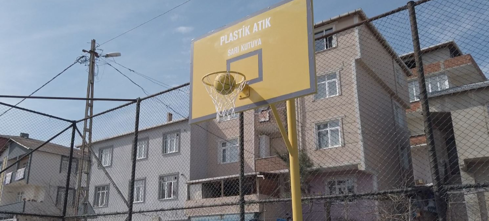 Atıklar geri dönüşüme, basket topları potaya