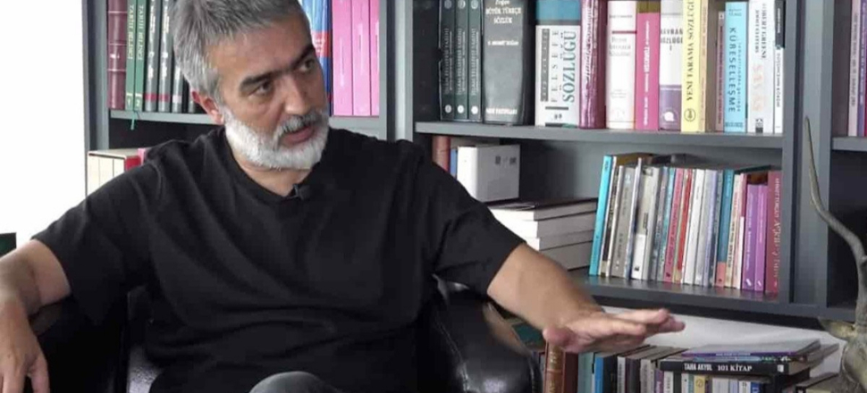 Erkan Mumcu'dan zorlama "dolar krizi" yorumu
