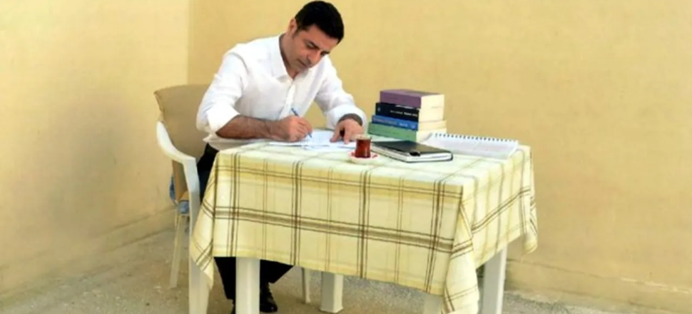Erdoğan'a hakarete 3 yıl 6 ay hapis cezası!
