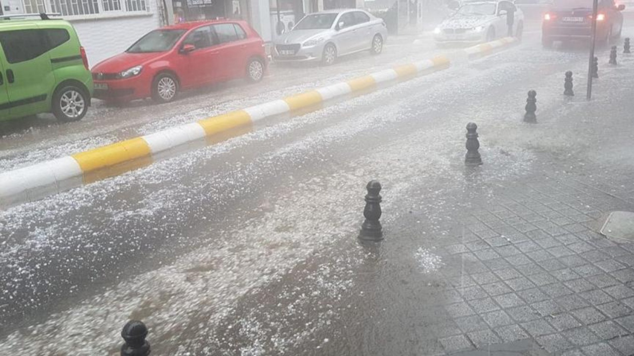 İstanbul'da hava gece gibi karardı