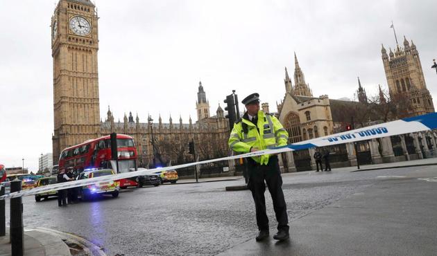 İngiltere Başbakanı May'den Londra saldırısıyla ilgili flaş açıklama