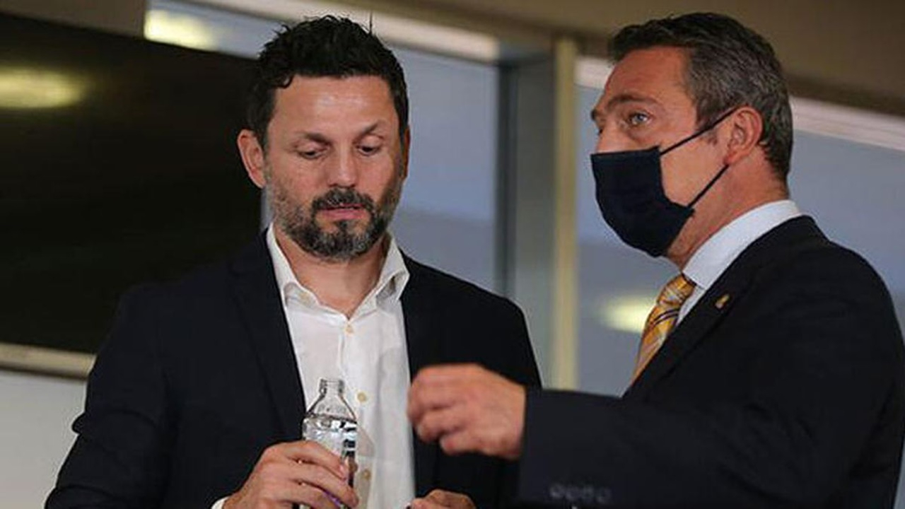 Derbi sonrası flaş iddia! Fenerbahçe'nin yeni hocasını canlı yayında açıkladı!