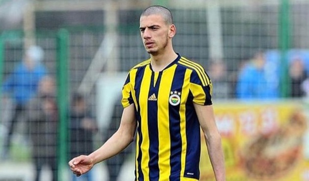 Fenerbahçe'nin elinden kaçırdığı Merih Demiral'ı Mourinho izletiyor