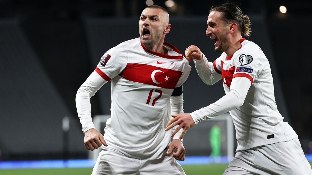 Burak Yılmaz Hollanda'yı seviyor