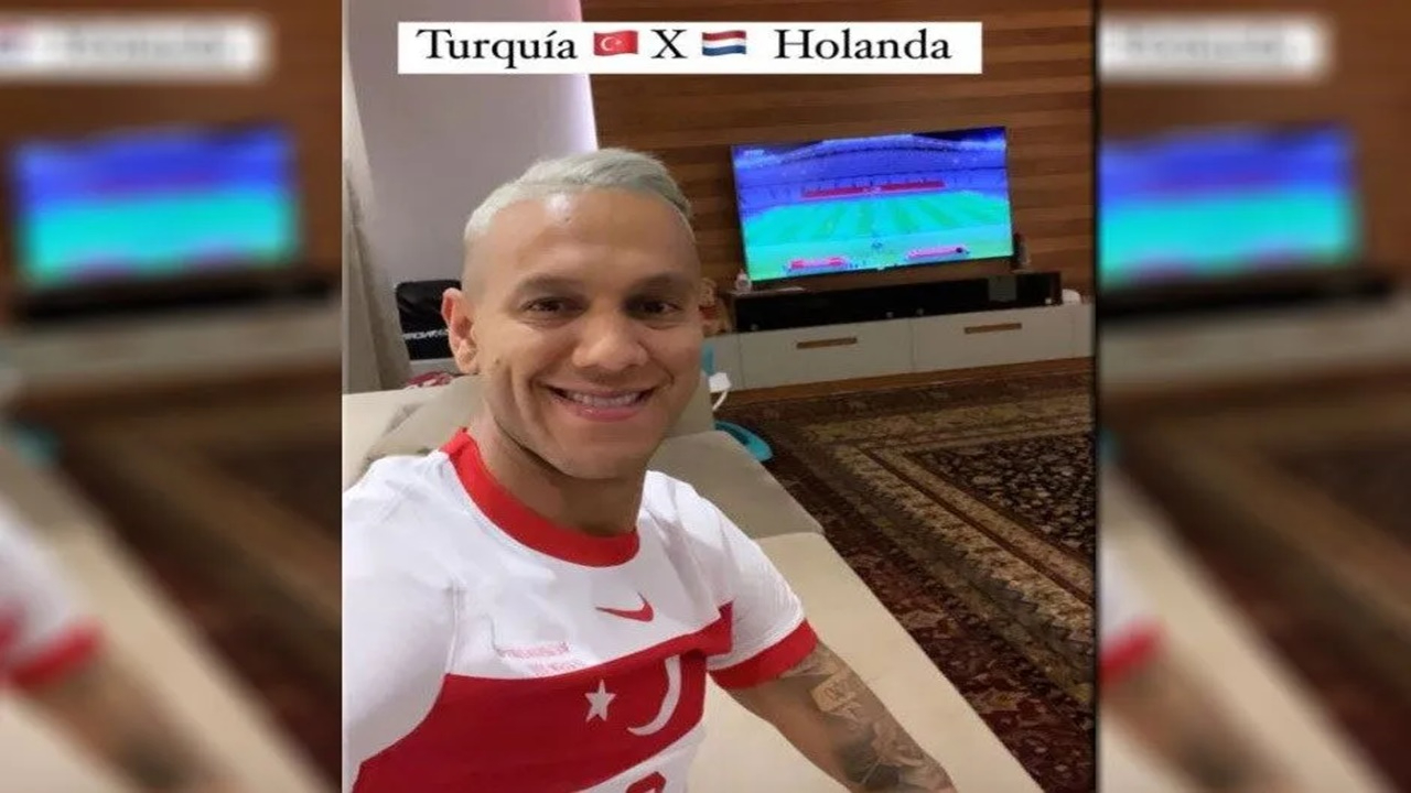 Hollanda'ya karşı Türkiye'yi tuttular! Dünyaca ünlü yıldızlardan Türkiye paylaşımı!