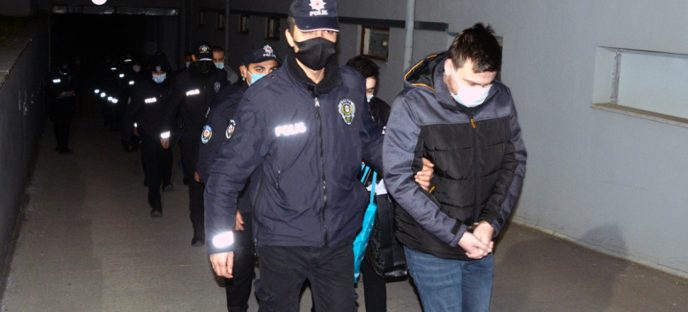 PKK'ya ilaç gönderen çeteye operasyon