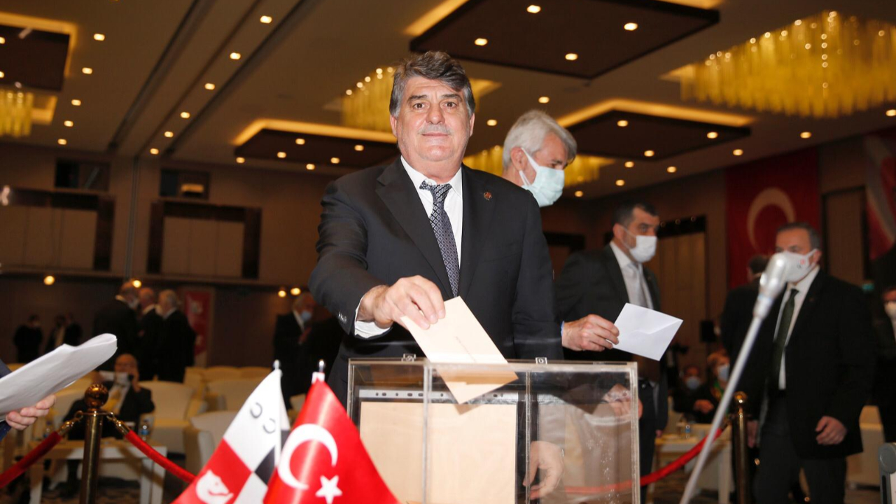 Serdal Adalı 4. kez Türkiye Jokey Kulübü başkanı seçildi