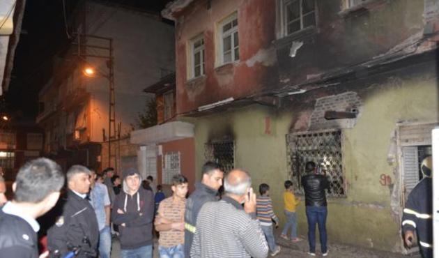 Babasına kızdı iki katlı evlerini ateşe verdi