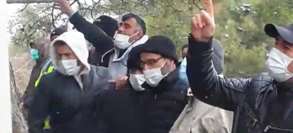 Ölen patronlarının peşini cenazesinde de bırakmadılar!