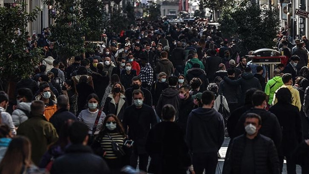 Kısıtlamasız cumartesi gününde evde oturan kalmadı