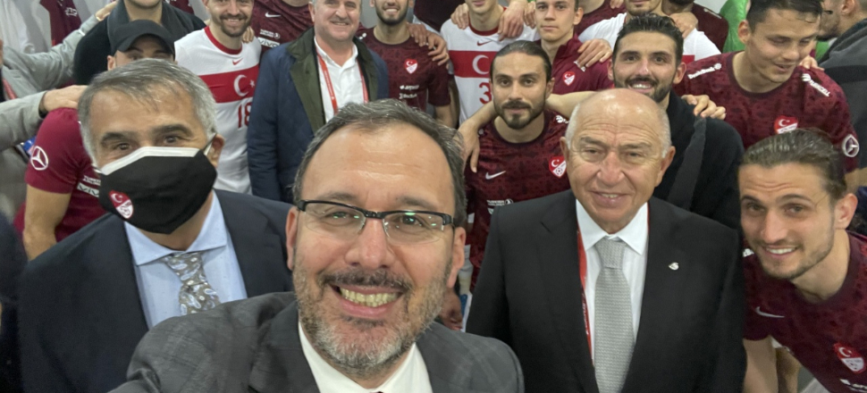 Cumhurbaşkanı Erdoğan, Norveç zaferinin ardından A Milli Takım'ı aradı
