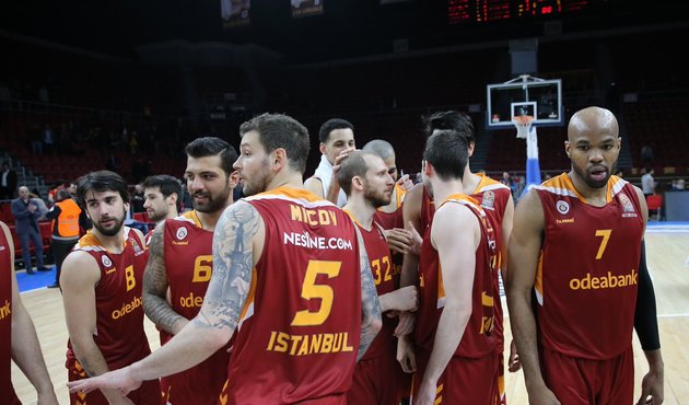 Aslan UNICS Kazan'ı boş gönderdi