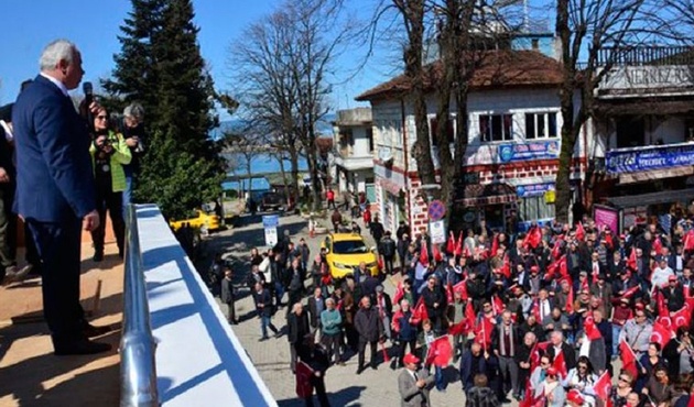 CHP'li Başkan 'Bu güzel gün 'Evet'in müjdecisi' dedi, partililer dondu kaldı / VİDEO