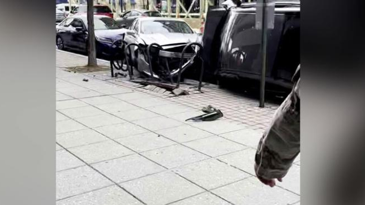Uber aracında elektroşok tabancalı dehşet!