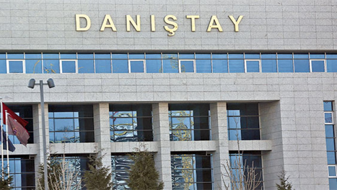 Danıştay, kamu taşınmazlarının dernek ve vakıflara devredilmesinin önünü açan ilgili yönetmelik değişikliğini durdurdu