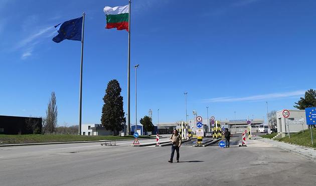 Bulgaristan sınırında yeni kriz! Türk gazeteciler tampon bölgede kaldı...