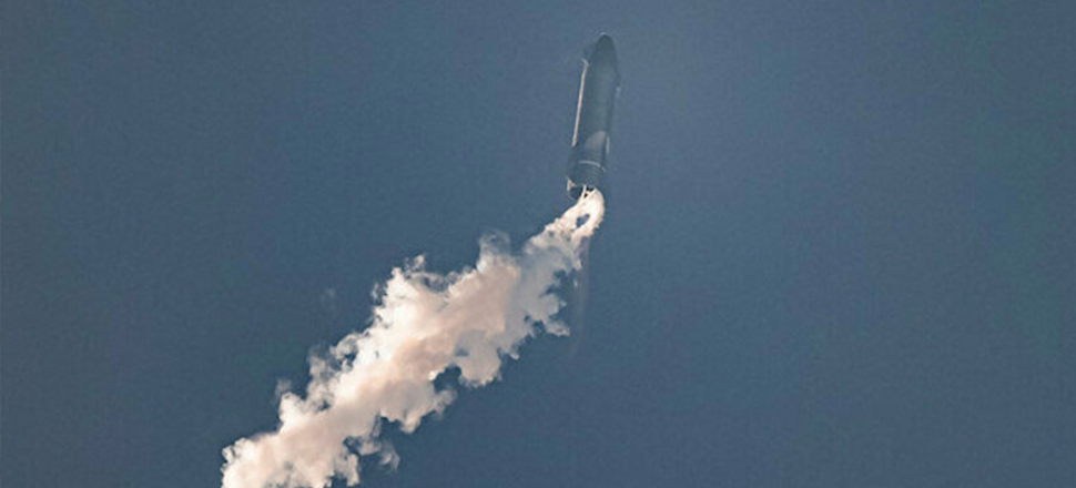 SpaceX'in roketi yine patladı