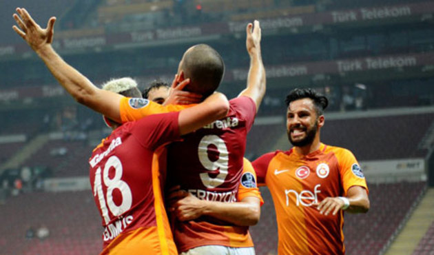Eren Derdiyok'tan müjde geldi