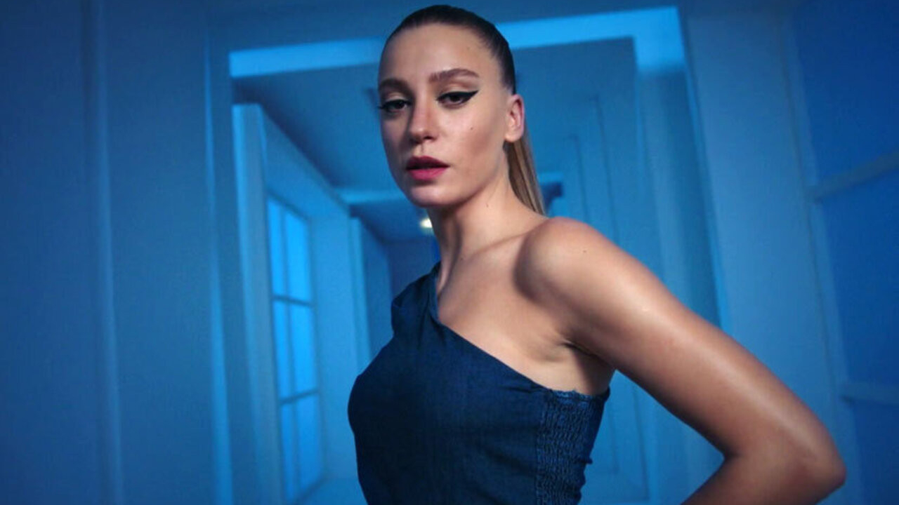 Serenay Sarıkaya'nın 'sıfır makyaj' telaşı