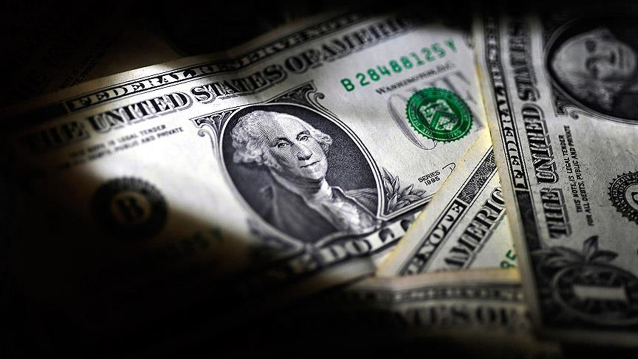 Dolar 8 TL'nin altına düştü
